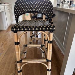 4 Wicker Bar Stools