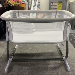 Baby Delight Beside Me Dreamer Bassinet 