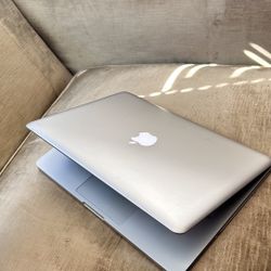 Apple Macbook Pro 13” Intel I5 Processor 8GB RAM 256GB SSD macOS Sequoia $140