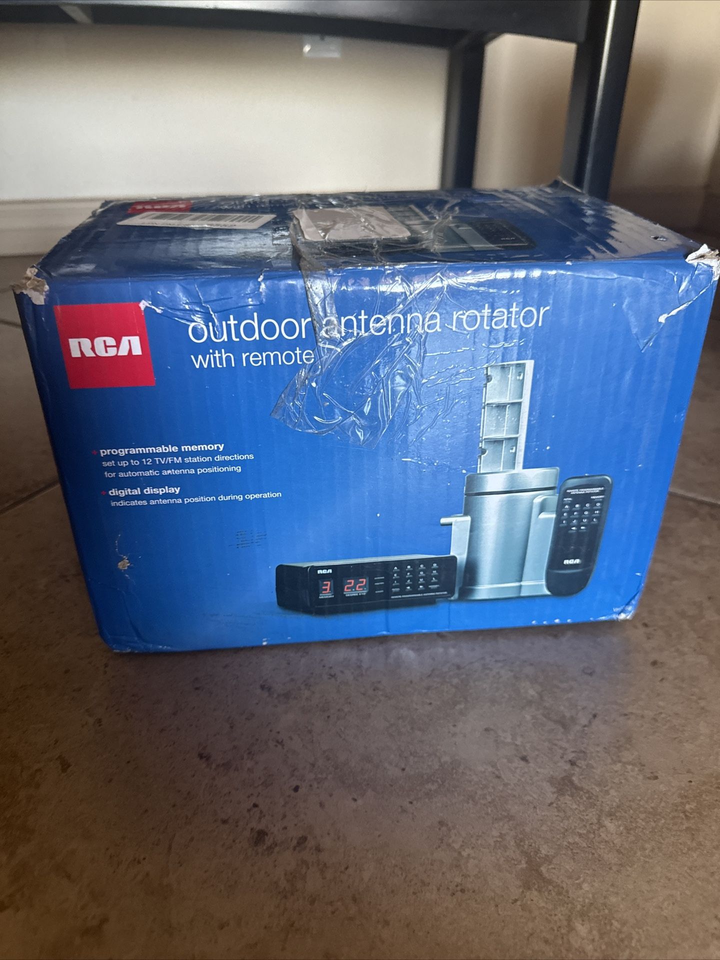 RCA Outdoor Rotator with Remote and Automatic Programmable Antenna
