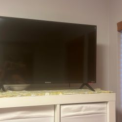 32” Westinghouse Roku TV