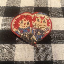 VINTAGE RAGGEDY ANN AND ANDY HEART PATCH IRON ON
