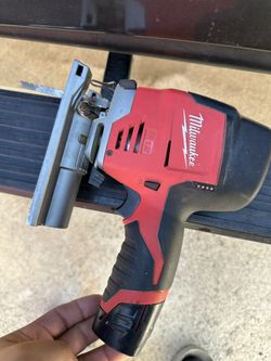 Milwaukee M12 Jigsaw Blade And Battery