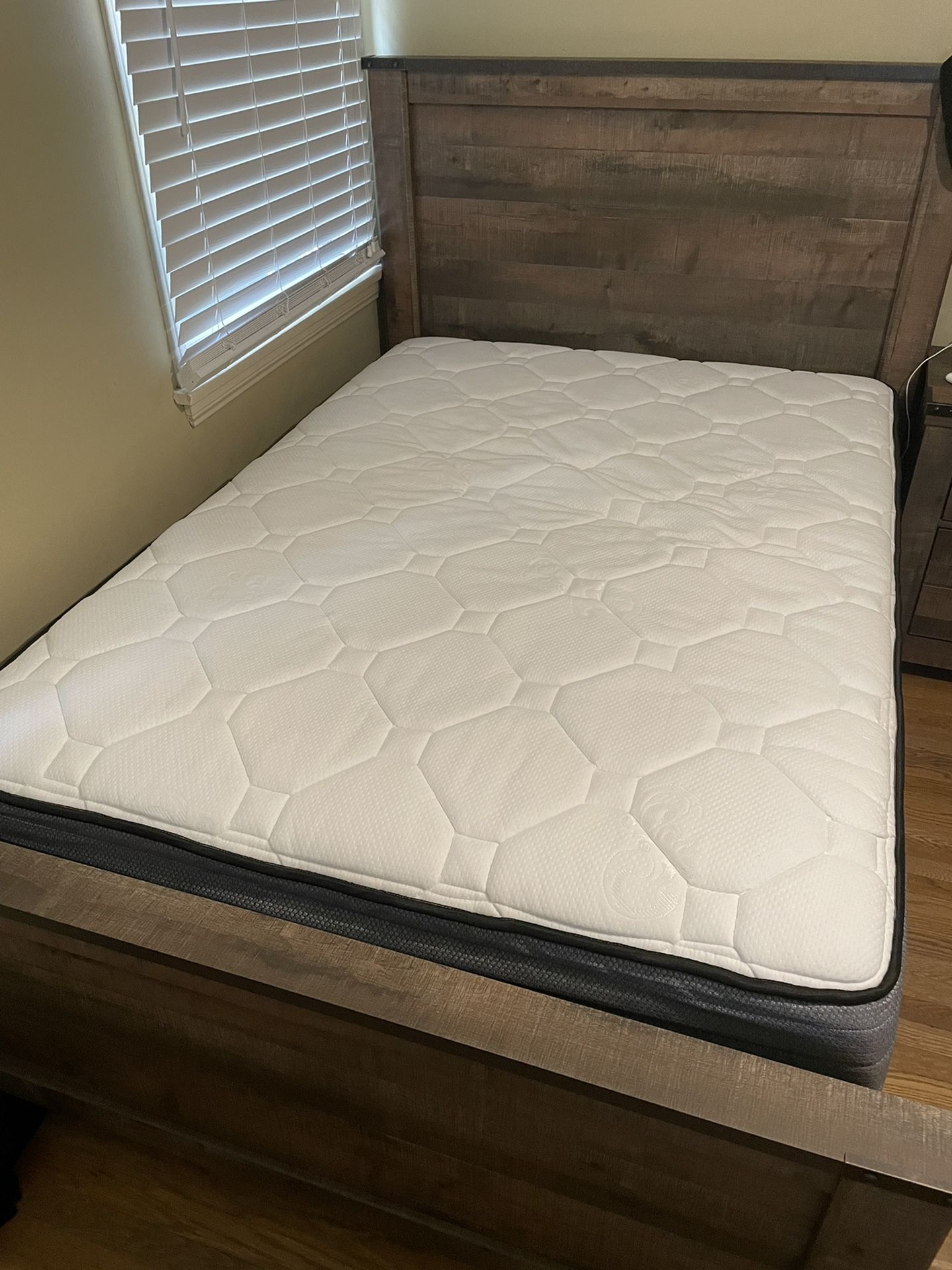 Full Size Mattress & Box for Sale in Glendale, CA OfferUp