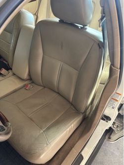 Lincoln Town Car seats