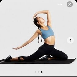 Gymshark Black Capri Leggings with Cutouts (M)