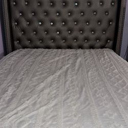 Diamond Queen Bed 