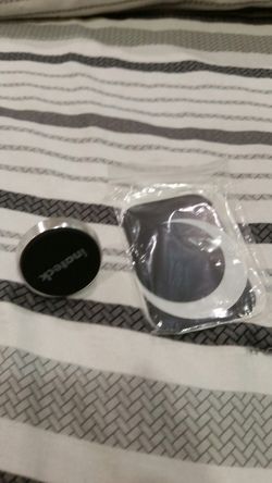 Magnetic air vent phone holder.