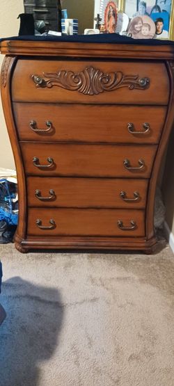 Dresser