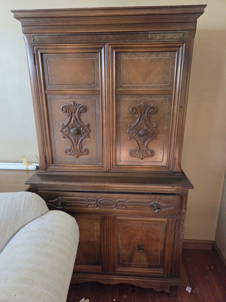 Antique cabinet $25