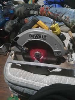Dewalt Circular Saw