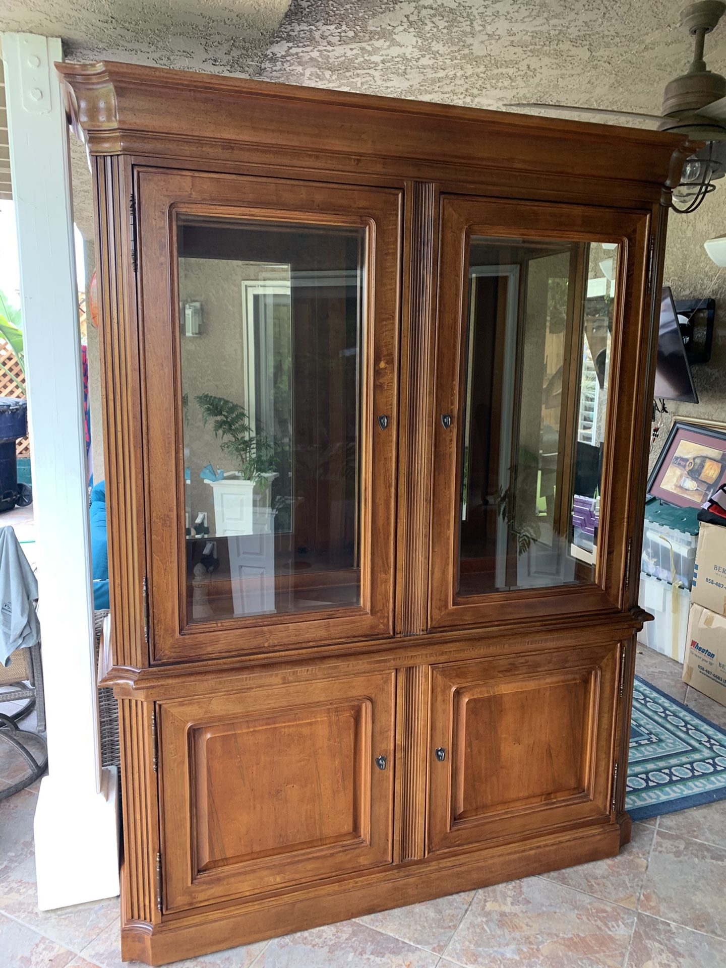 Stanley China Cabinet (like new)