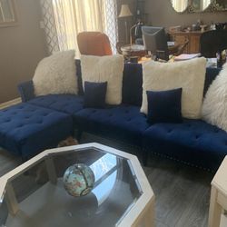 Blue Velvet Couch $300 Price Is Negotiable 