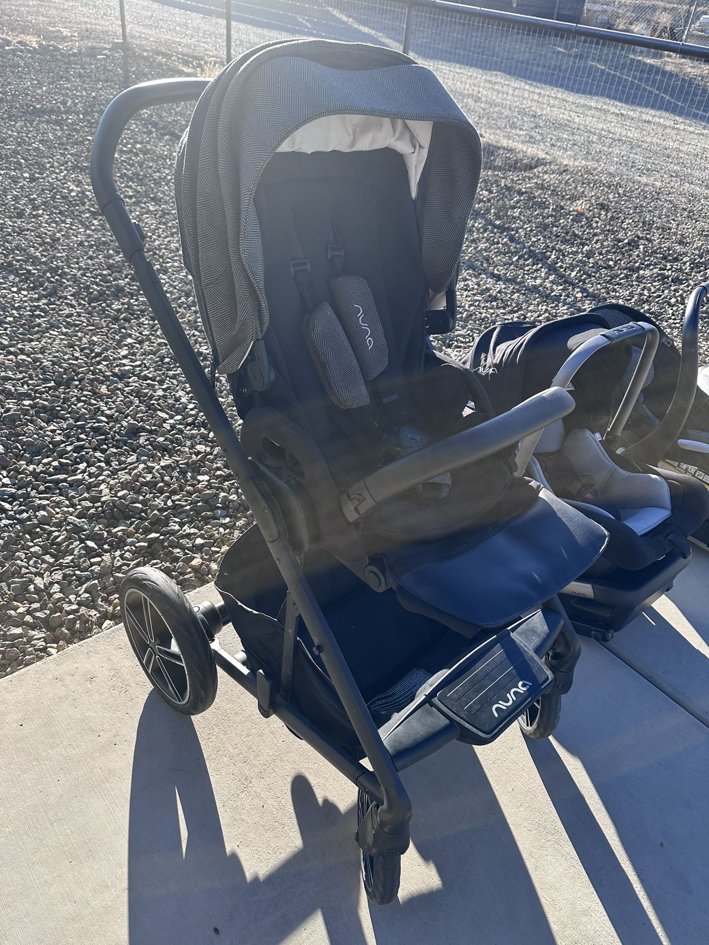 Nuna Mixx Next Bundle
