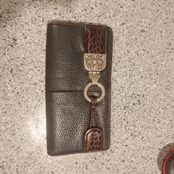 BRIGHTON Black Leather Clutch Clasp Organizer Flap Credit Card Wallet