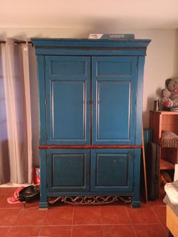 Vintage TV Stand