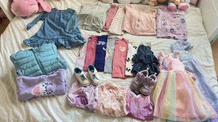 Lot of clothes for girls