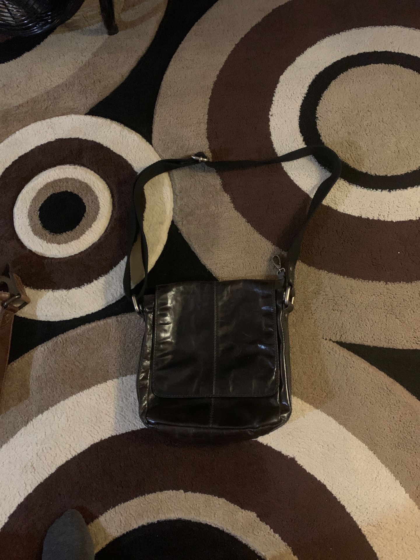 Men’s black leather Fossil bag