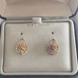 10k Yellow Solid Gold ~ Tri-Color Diamond Cut Sparkle Dangle-Drop Earrings.  Brand new ! 