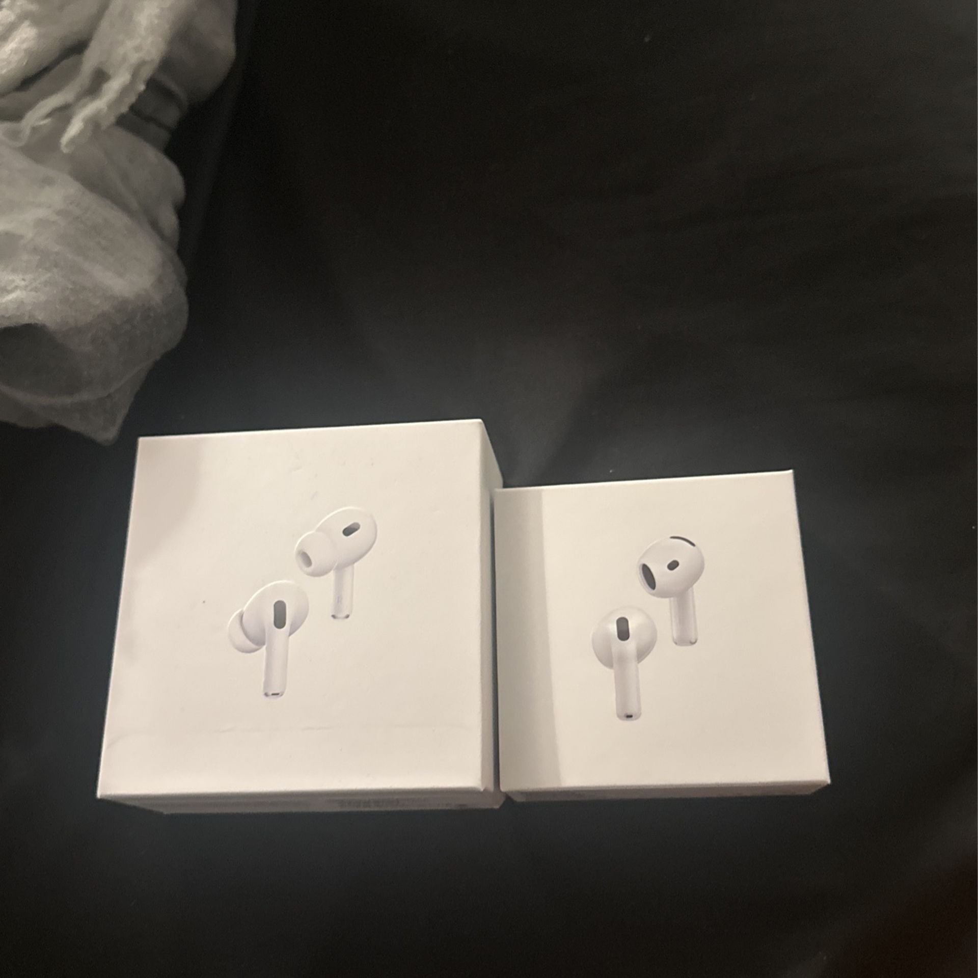 Airpods 2nd Gen And 4th Gen