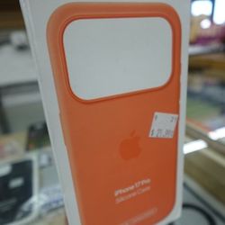 Apple iPhone 17 Pro Silicone MagSafe Case – Orange