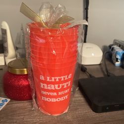 Set Of 8 Cups 