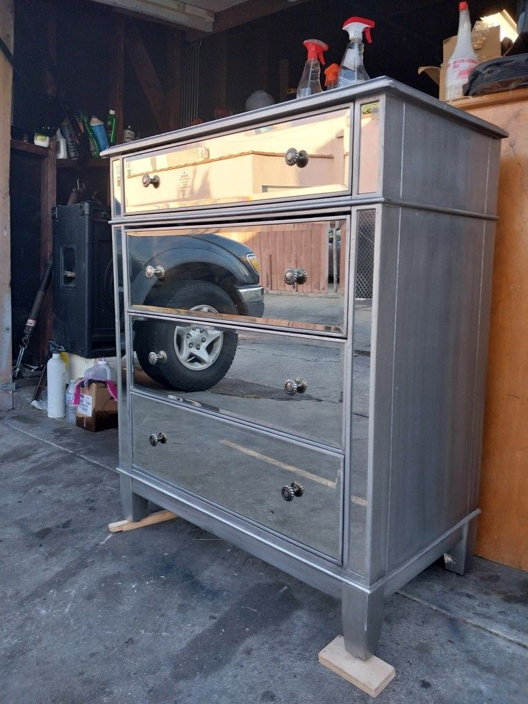PIER 1 IMPORTS MIRRORED DRESSER