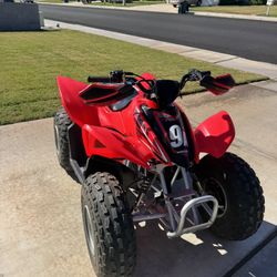 2016 TRX90  VERY Clean!!!