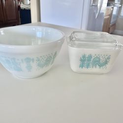 Vintage PYREX opal ware in the highly collectible 'Amish Butterprint' Design.  Sold As A Set And Not Individually 