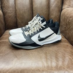 Nike Kobe 5 Rare Black And White Size 10