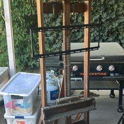 Easel 