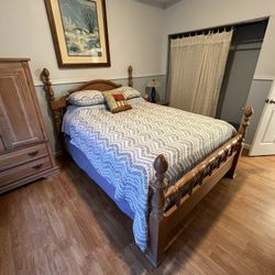 Queen Broyhill Fontana Pine Bedroom Set