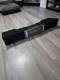 Alpine dual 8 inch underset Subwoofer with 750w RMS Alpine amplifier