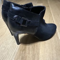 Black Bootie Heel Boots Shoes Woman Size 7.5 