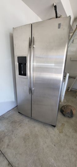 Refrigerator GE Profile