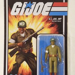 SUPER 7 REACTION FIGURES . G.I.JOE. MILITARY POLICE . DARK SKIN VARIATION. 3.75 " ACTION FIGURE.