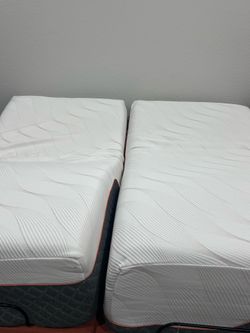 Split King Adjustable bed plus mattresses