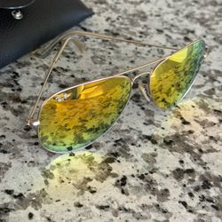 Ray-Ban Classic Aviator Sunglasses 