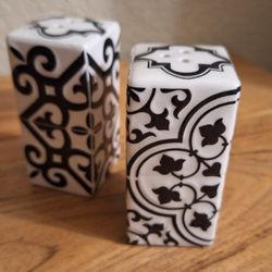SALT AND PEPPER SHAKERS 