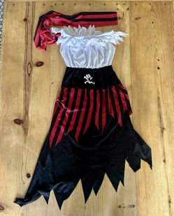 Women’s / Girls Pirate Costume