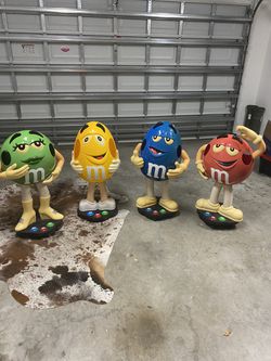 Yellow Peanut M&M Store Candy Display on Wheels for Sale in Ladera Ranch,  CA - OfferUp