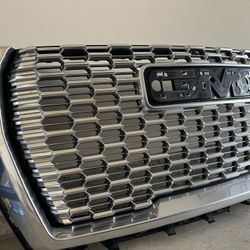 GMC 2022 Yukon Denali Front Grill.  