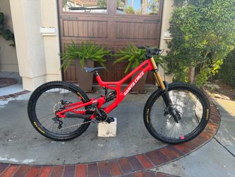 2024 Santa Cruz V10 CC Carbon – Large
