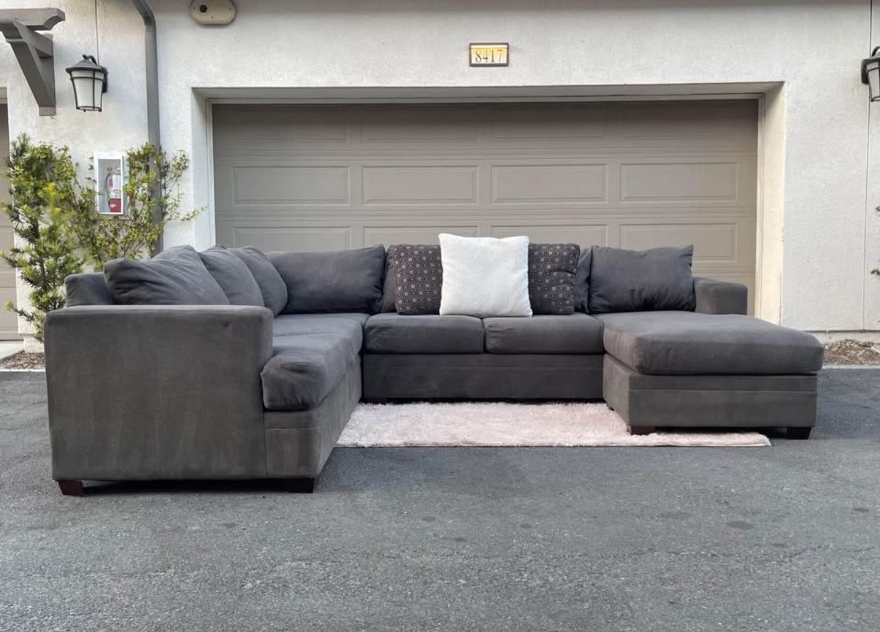Huge Dark Grey Sectional Couch Sofa From Ashley Furniture In Excellent Condition - FREE DELIVERY 🚛