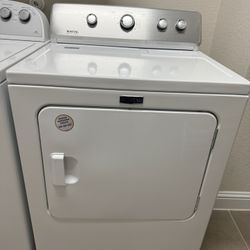 Maytag 7.0-cu ft Vented Electric Dryer with Wrinkle Control