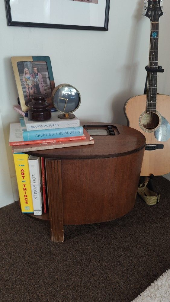 ✨ Antique 1940s Montgomery Ward Wooden Radio — Fully Working! ✨