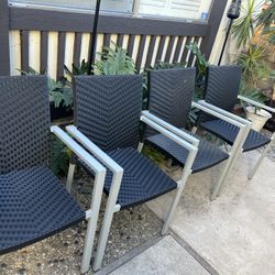 SAFAVIEH - Cordova Indoor Outdoor Stacking Armchair (Set of 4)