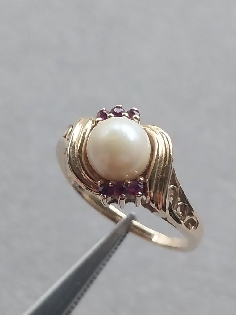 14k Gold Ruby And Pearl Ring Wedding