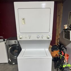 Frigidaire Washer And dryer Combo Stacked 27 "width Electric 