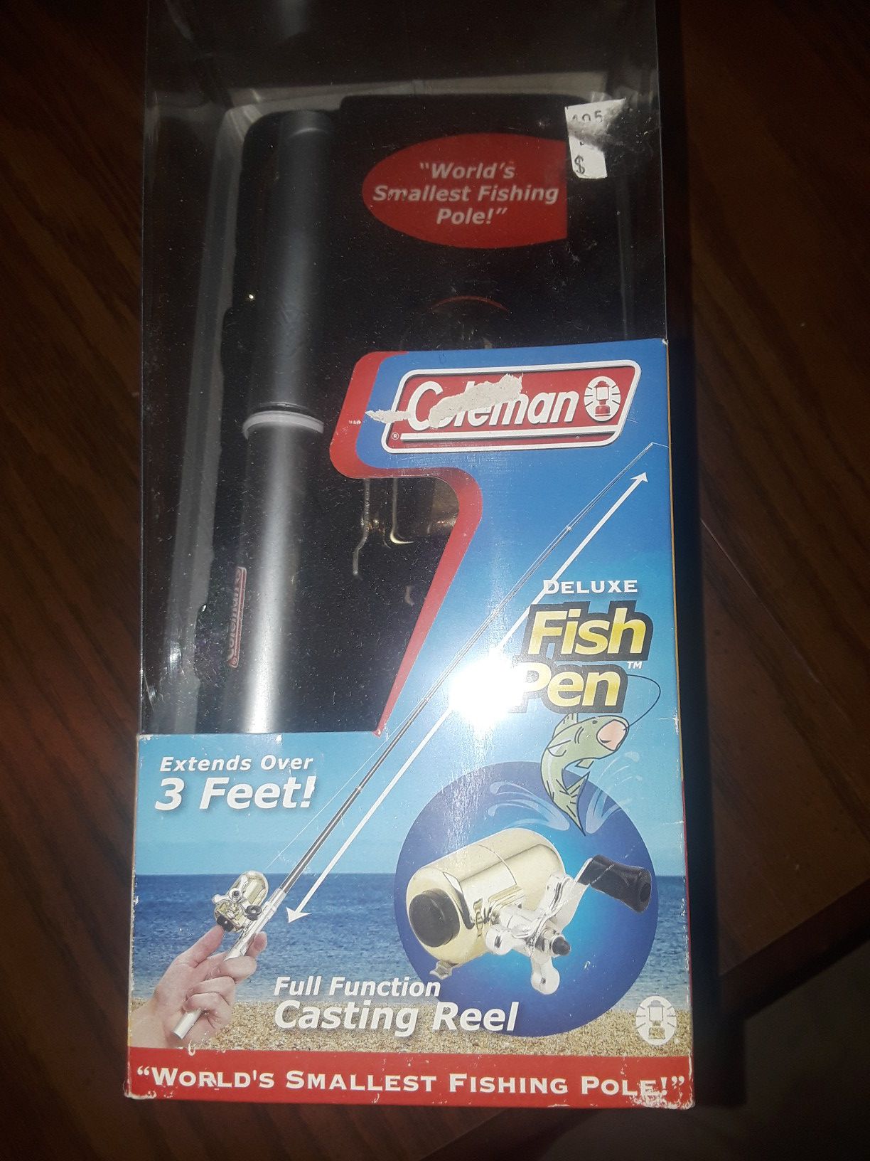 Coleman Deluxe fishing pen